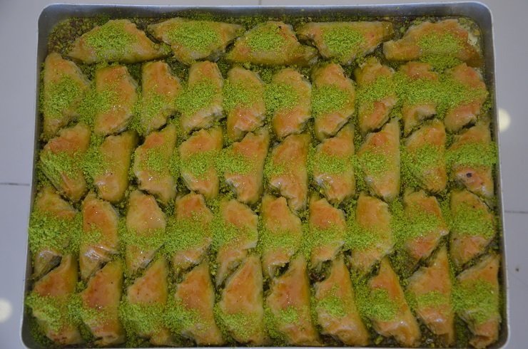 Fıstıklı Şöbiyet Tepsi